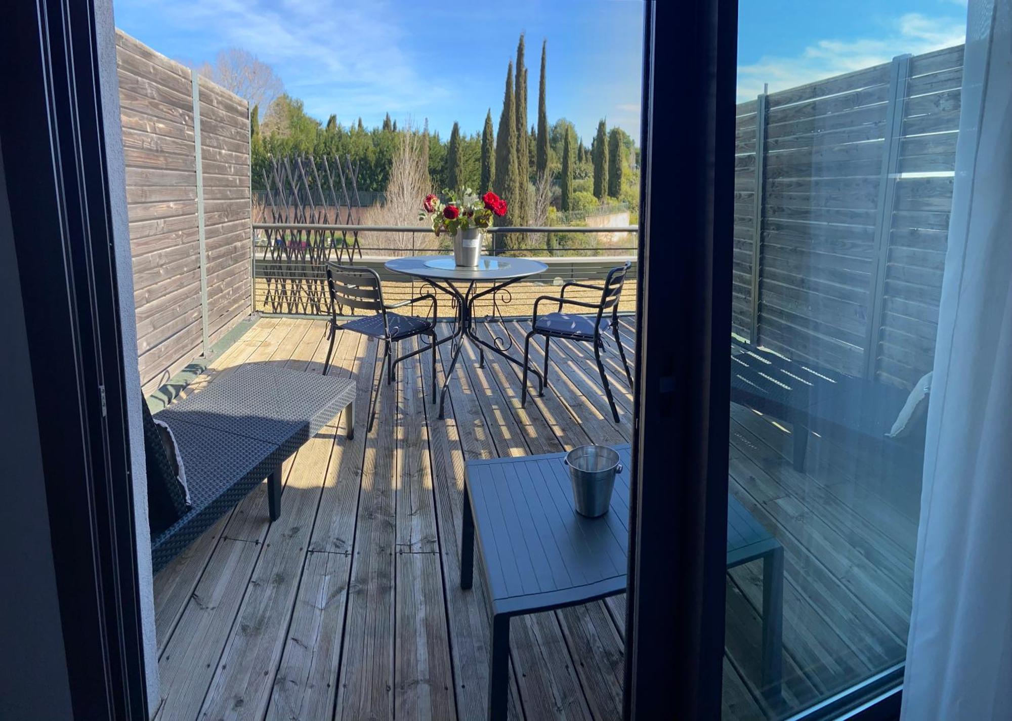 Les Terrasses D'Aix - Studio Avec Grande Terrasse Privee Eguilles Bagian luar foto